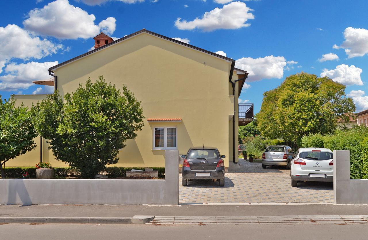 Apartments Olivera 1726 Pula Luaran gambar