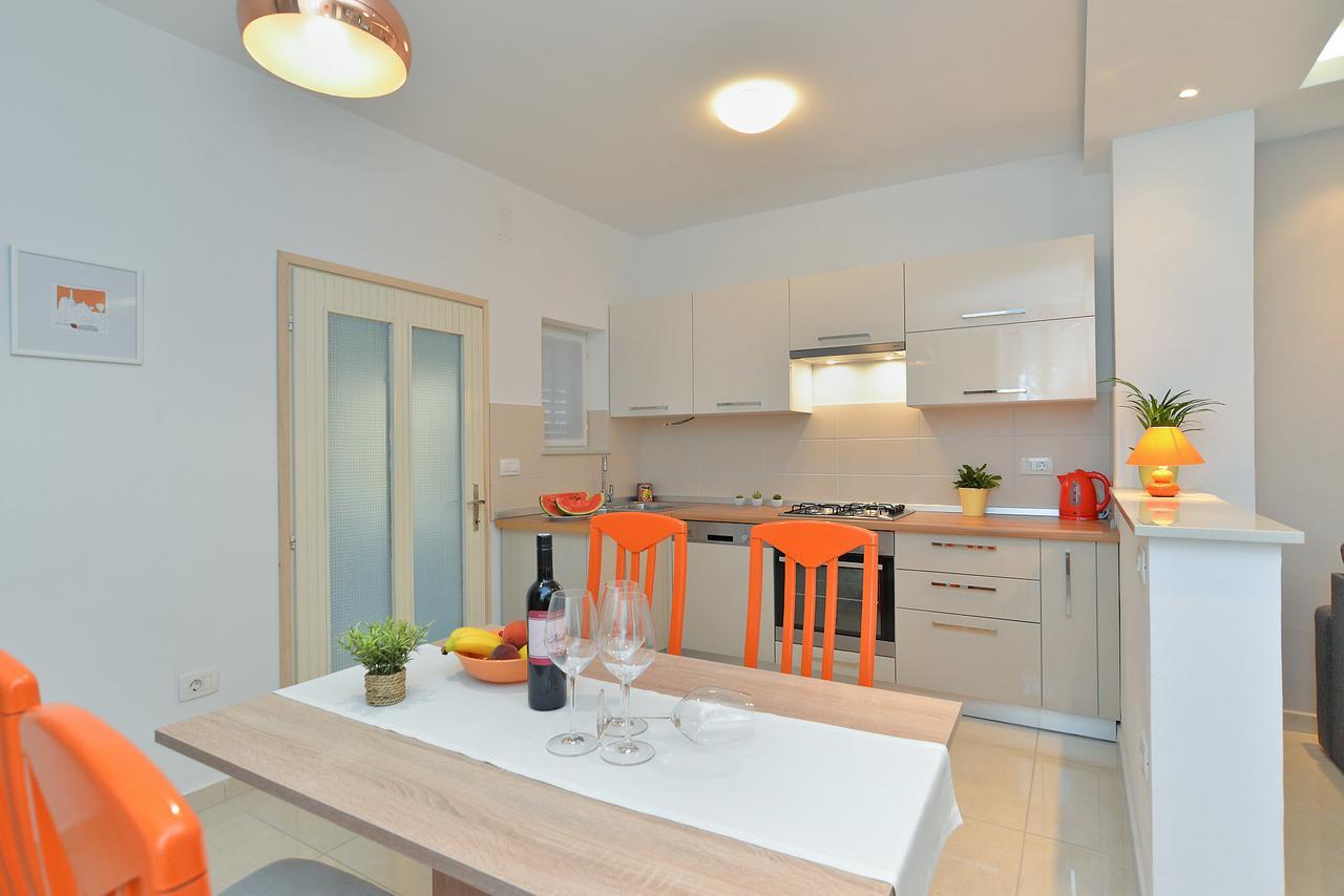 Apartments Olivera 1726 Pula Luaran gambar